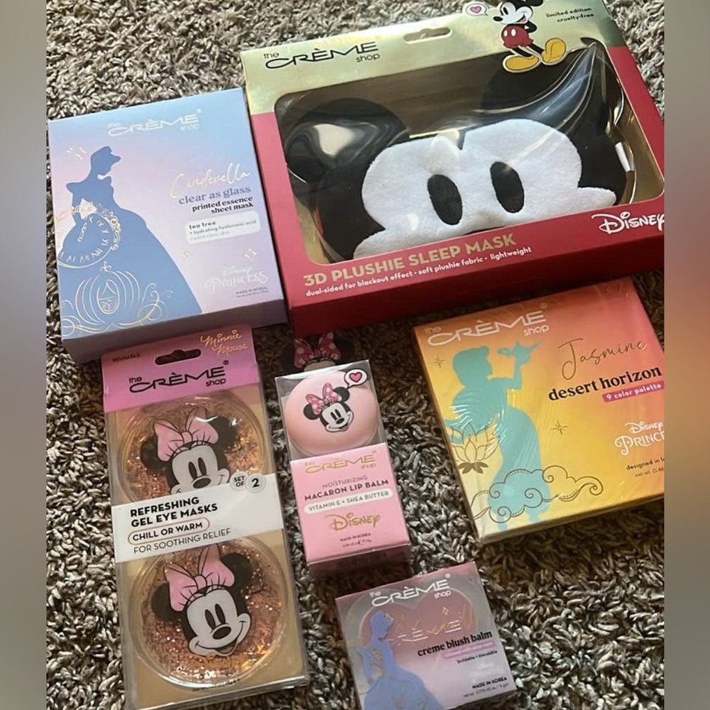 The creme shop Disney lot NEW